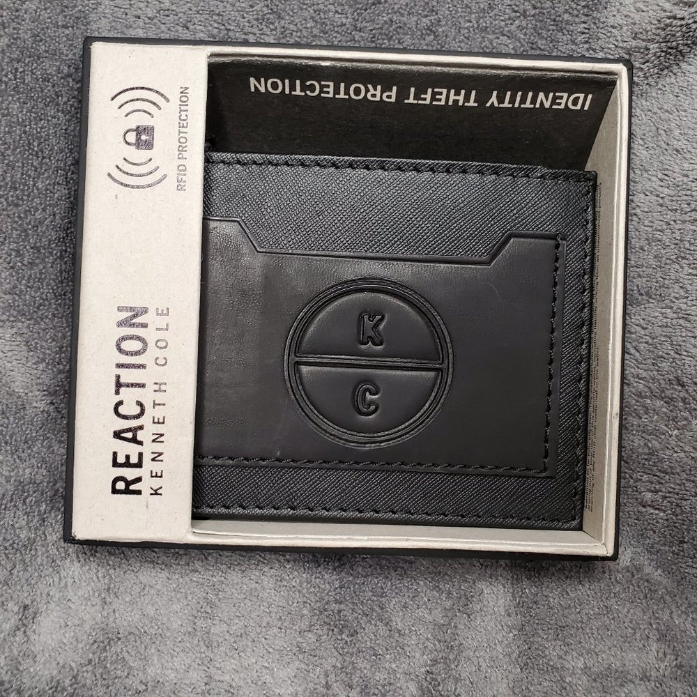 Kenneth Cole Reaction Wallet